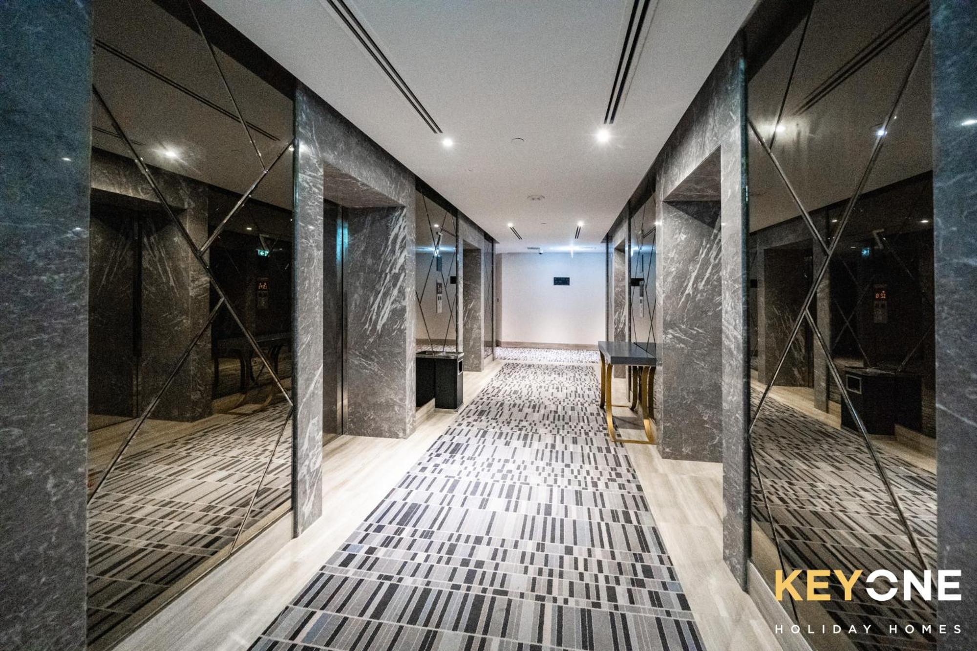 Sleek Studio In Prive With Stunning Canal View Ντουμπάι Εξωτερικό φωτογραφία