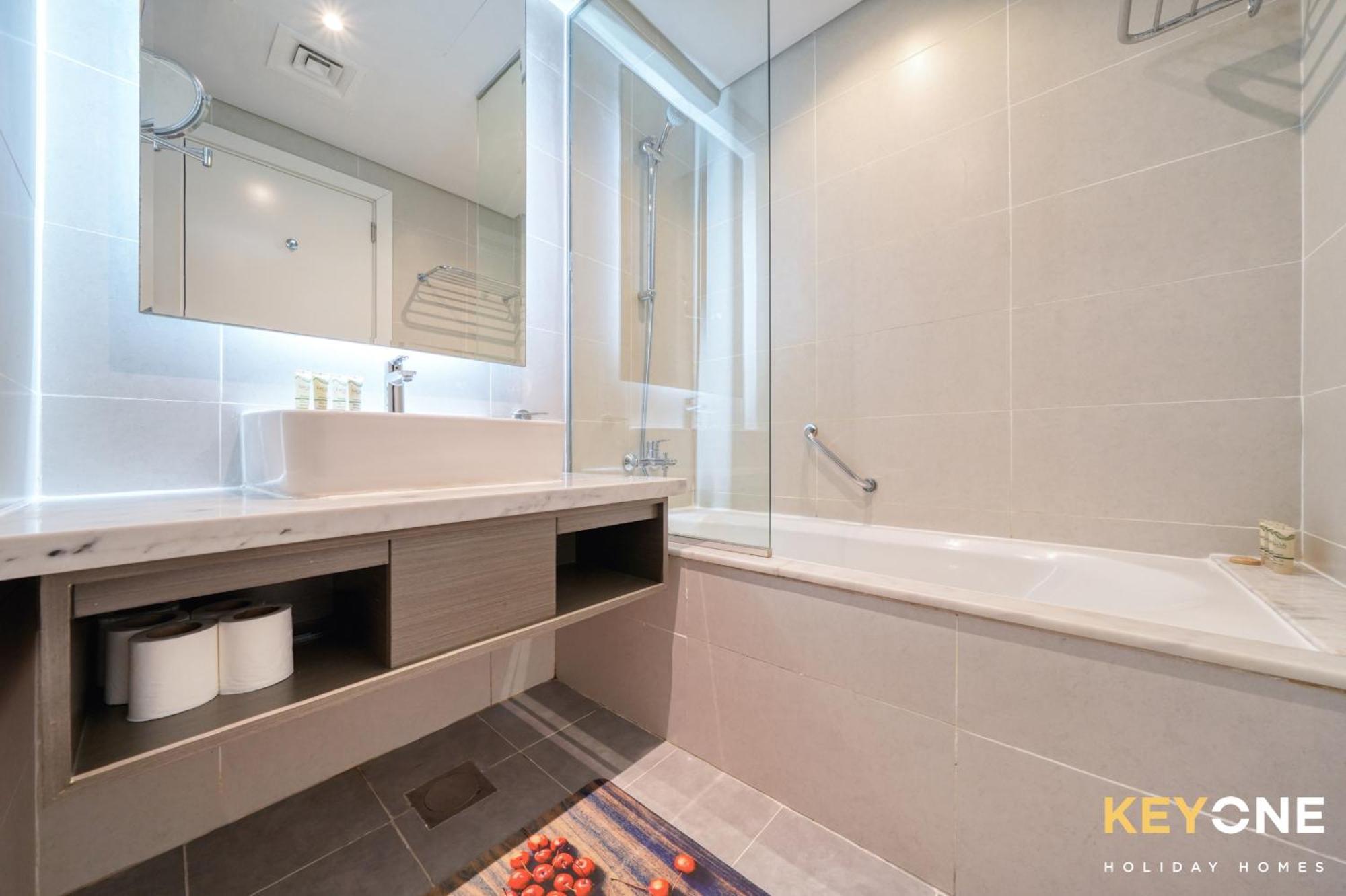 Sleek Studio In Prive With Stunning Canal View Ντουμπάι Εξωτερικό φωτογραφία